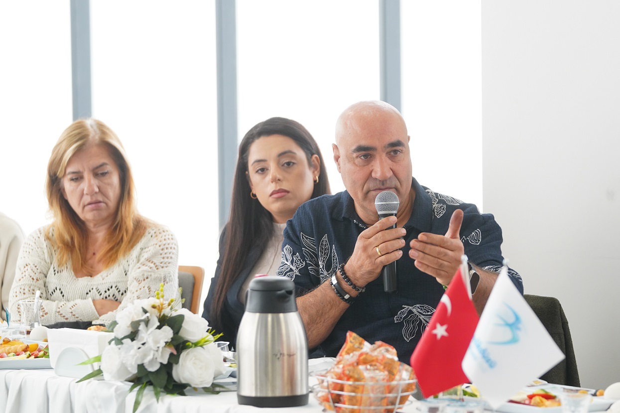 BEYLİKDÜZÜ BELEDİYE BAŞKAN VEKİLİ ÇEBİ YEREL BASINLA BULUŞTU