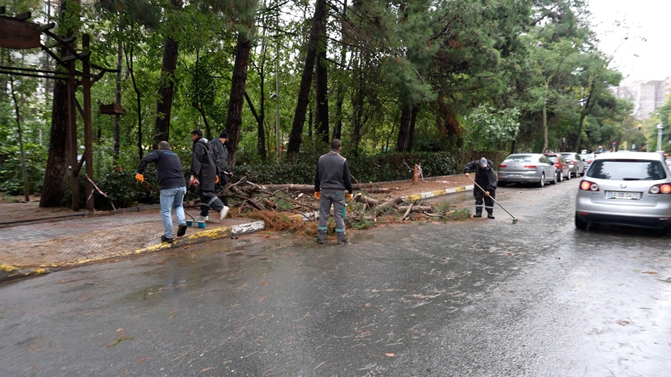 Beylikdüzü Belediyesi yoğun yağış öncesi teyakkuzda