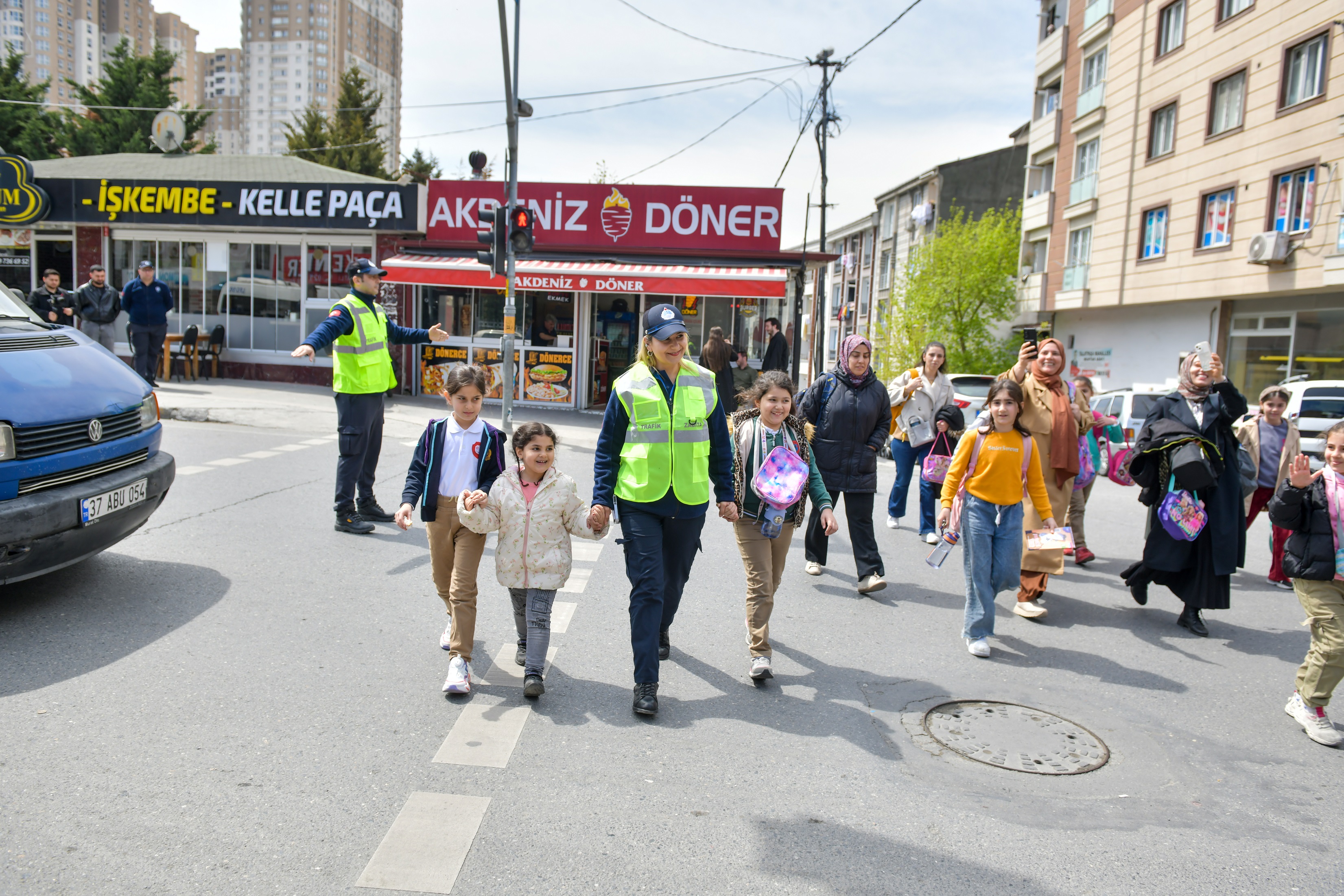 Esenyurt belediyesinden öğrenciler için güvenli geçiş önlemi