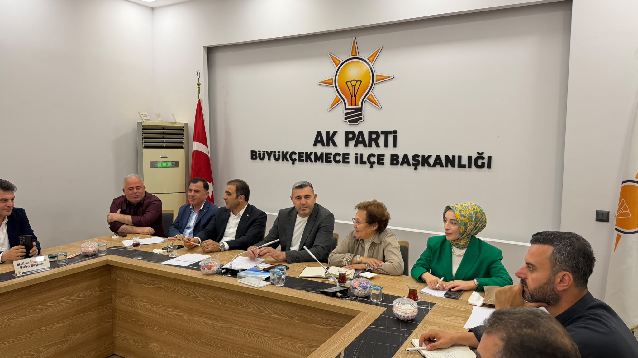 YAĞAR: BÜYÜKÇEKMECENİN SORUNLARINI ÇÖZMEK İÇİN TOPLANDIK