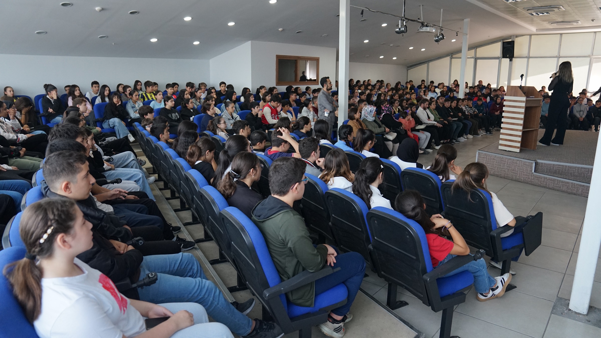 Esenyurt Belediyesi’nden Öğrencilere LGS Yolunda Destek