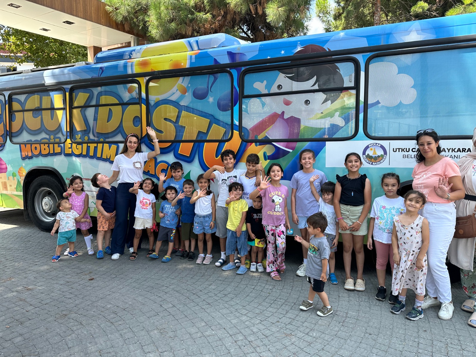 Avcılar Belediyesi’nden çocuk dostu mobil oyun aracı