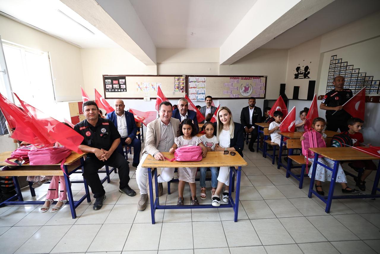 Başkan Balcıoğlu'ndan Hatay'daki Çocuklara Çanta ve Kırtasiye Desteği