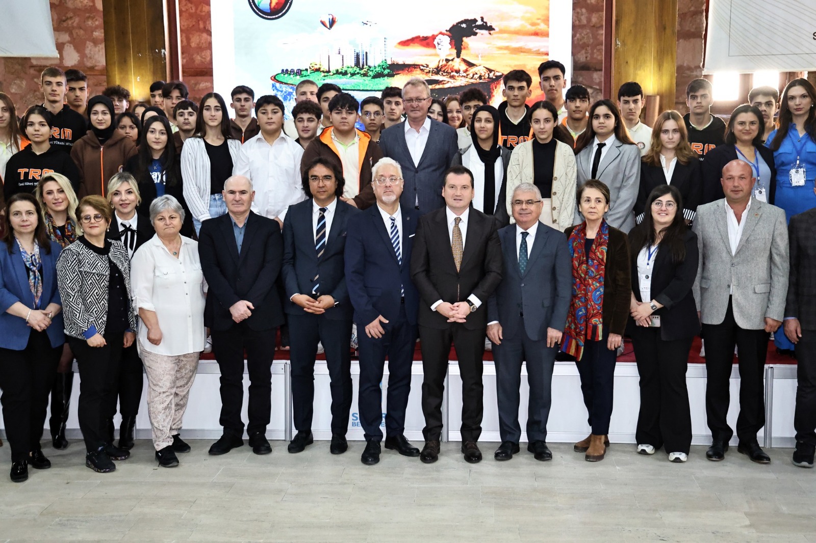 "İklim Değişikliğine Uyum İçin Tarımda Yenilikçi Bir Mesleki Eğitim Perspektifi" projesinin kapanış lansmanı yapıldı