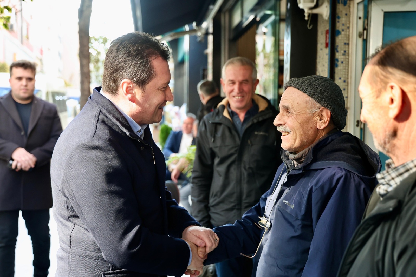 Başkan Bora Balcıoğlu, Karamustafa Caddesi'nde vatandaşlarla buluştu