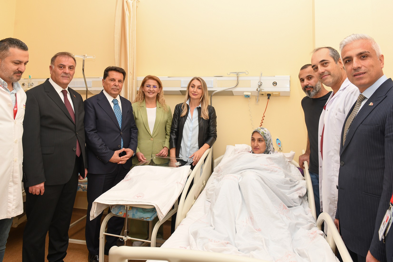 İstanbul'da şaşırtan olay! Hamile kadın metrobüste doğum yaptı