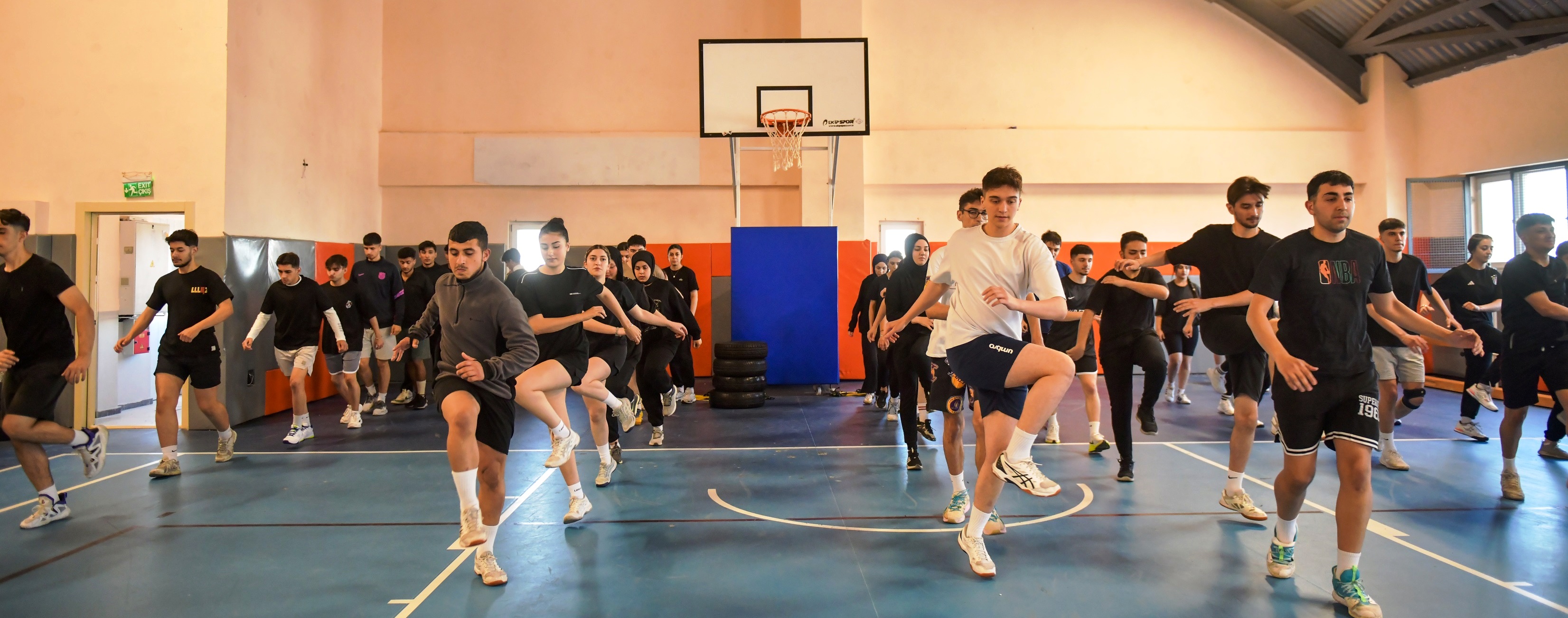 Gençler Sporla Geleceğe Hazırlanıyor