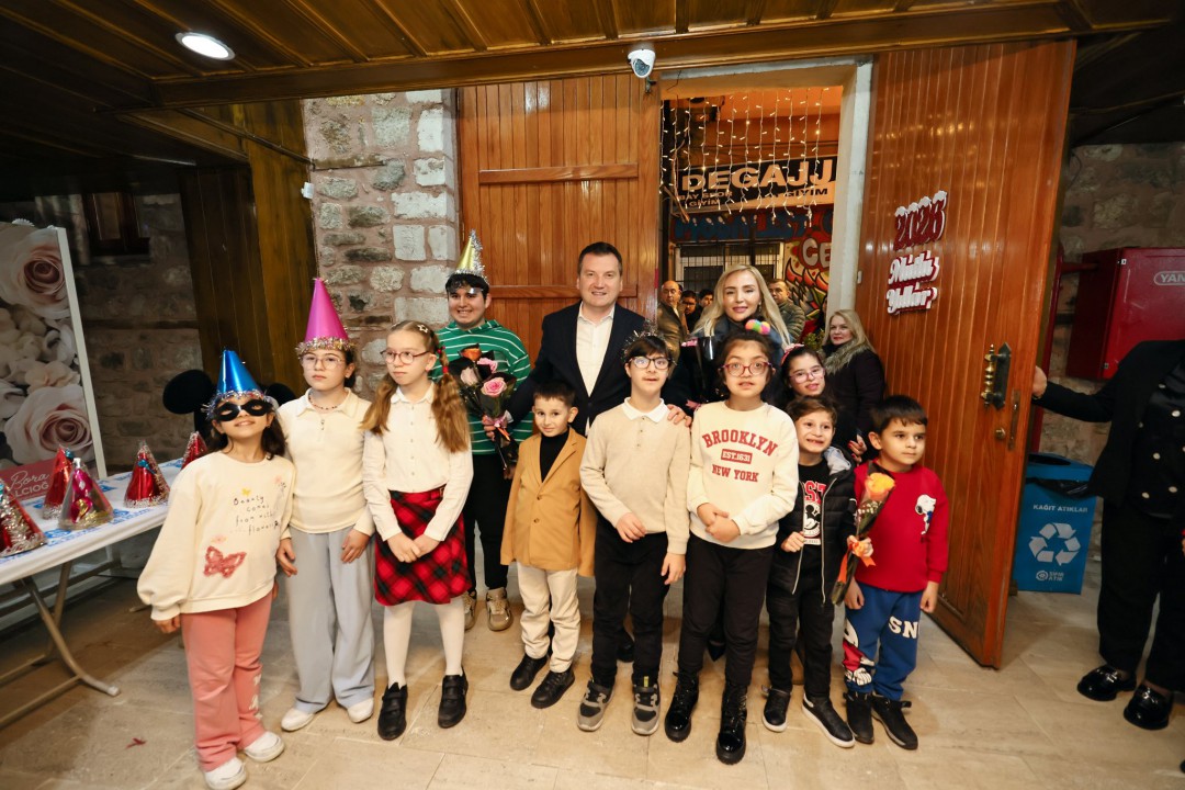 Başkan Balcıoğlu, EYKOM’da yılbaşı partisine katıldı