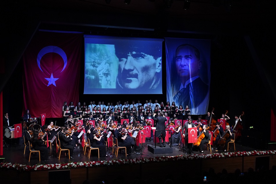 Beylikdüzü Cumhuriyet’in 103. yılında bayram coşkusunu doyasıya yaşadı