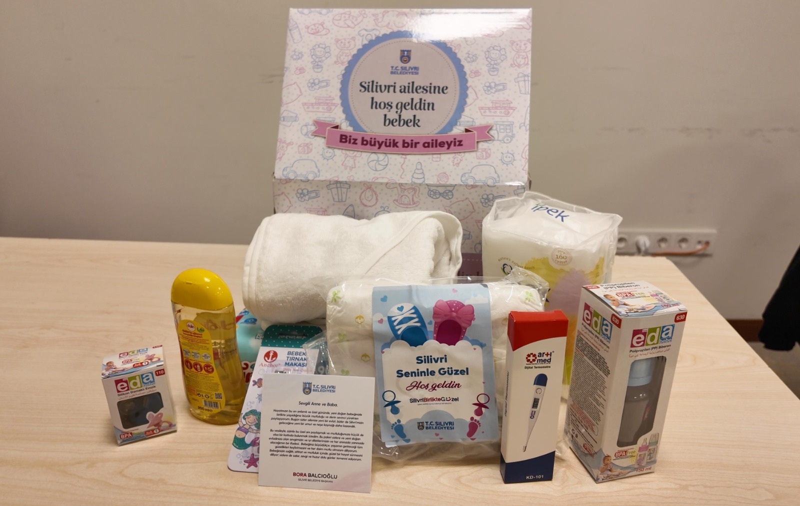 Başkan Balcıoğlu'ndan Ailelere “Hoş Geldin Bebek Paketi" Hediyesi