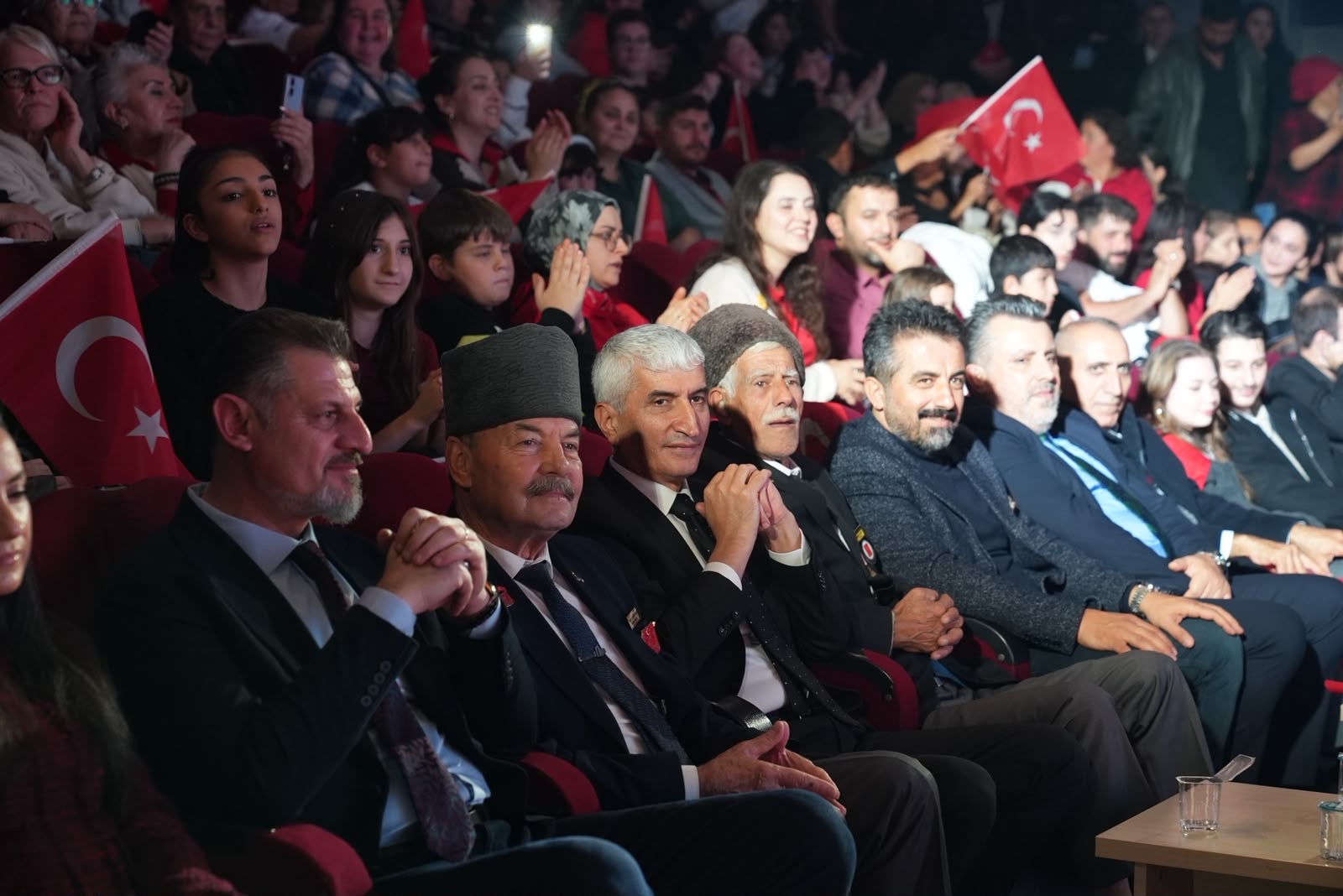 AVCILAR’DA CUMHURİYET BAYRAMI COŞKUYLA KUTLANDI