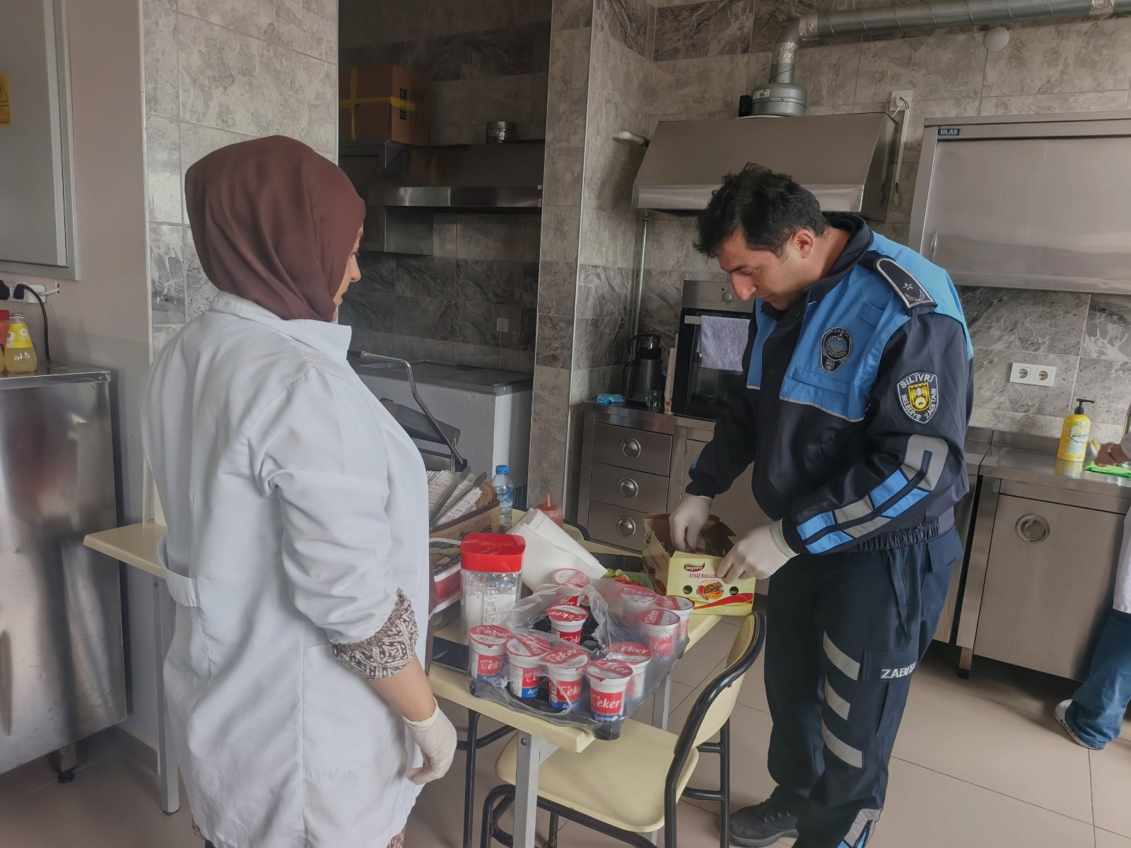 Silivri’de Okul Kantinlerine Yönelik Gıda Güvenliği Denetimleri Sürüyor