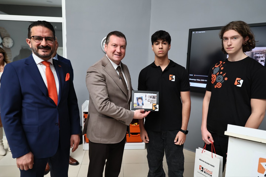 "Silivri’de her gencin hayallerine yaklaşmasını sağlamak için çalışmaya devam edeceğiz”