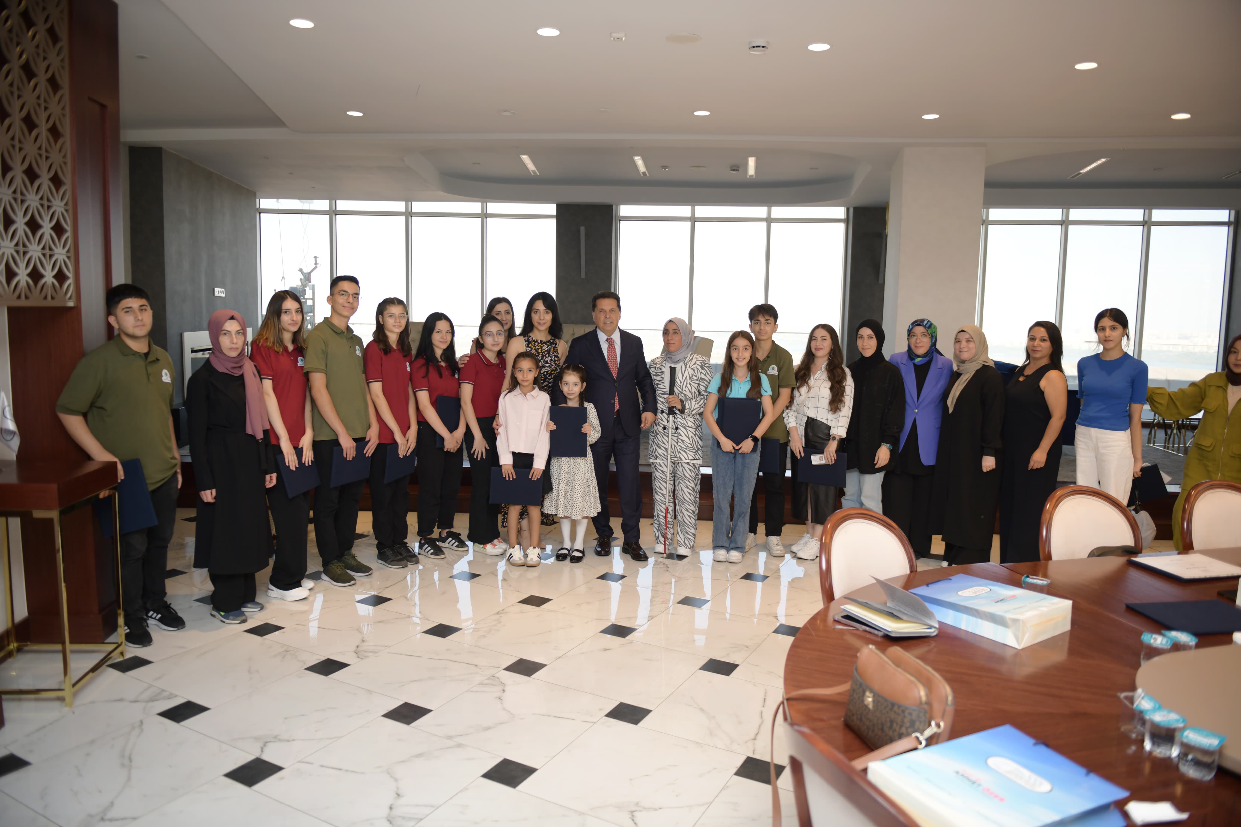 Başkan Özer, görme engelliler için "sesli kitap" çağrısı yaptı