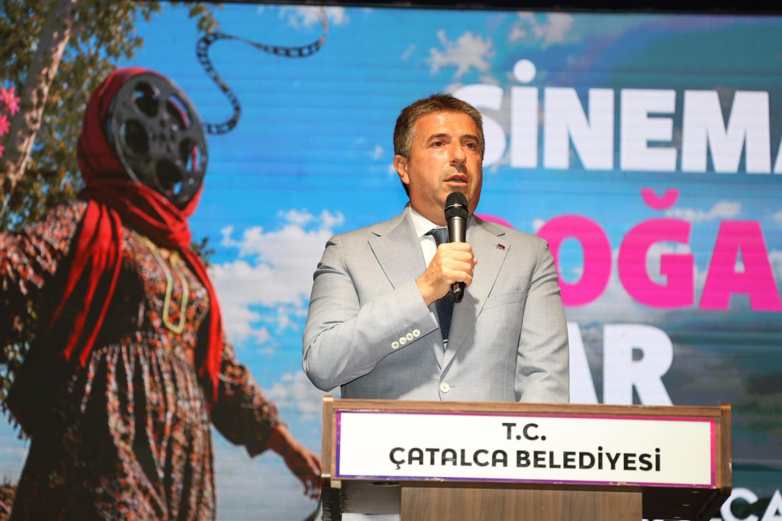 Sinema Doğamızda Var: İlk Altın Erguvan Onur Ödülü Hale Soygazi’ye