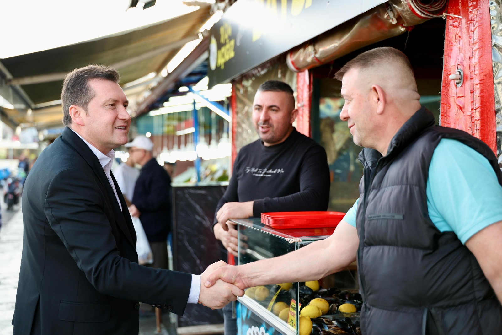 Başkan Bora Balcıoğlu Esnaf Ziyaretlerini Sürdürüyor