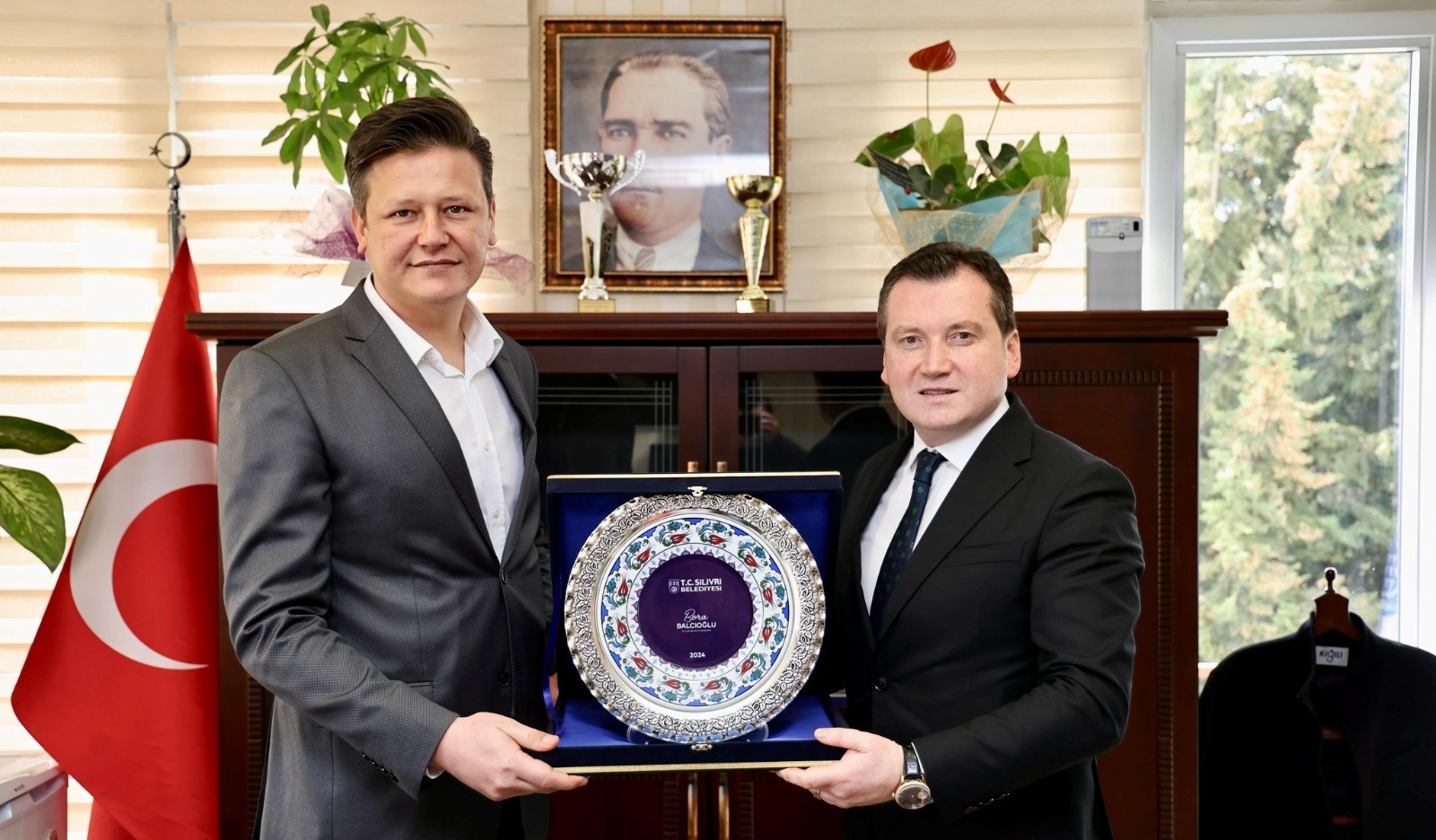 Başkan Balcıoğlu, Mezarlıklar Müdürü Doğuş Tunçay’ı Ziyaret Etti