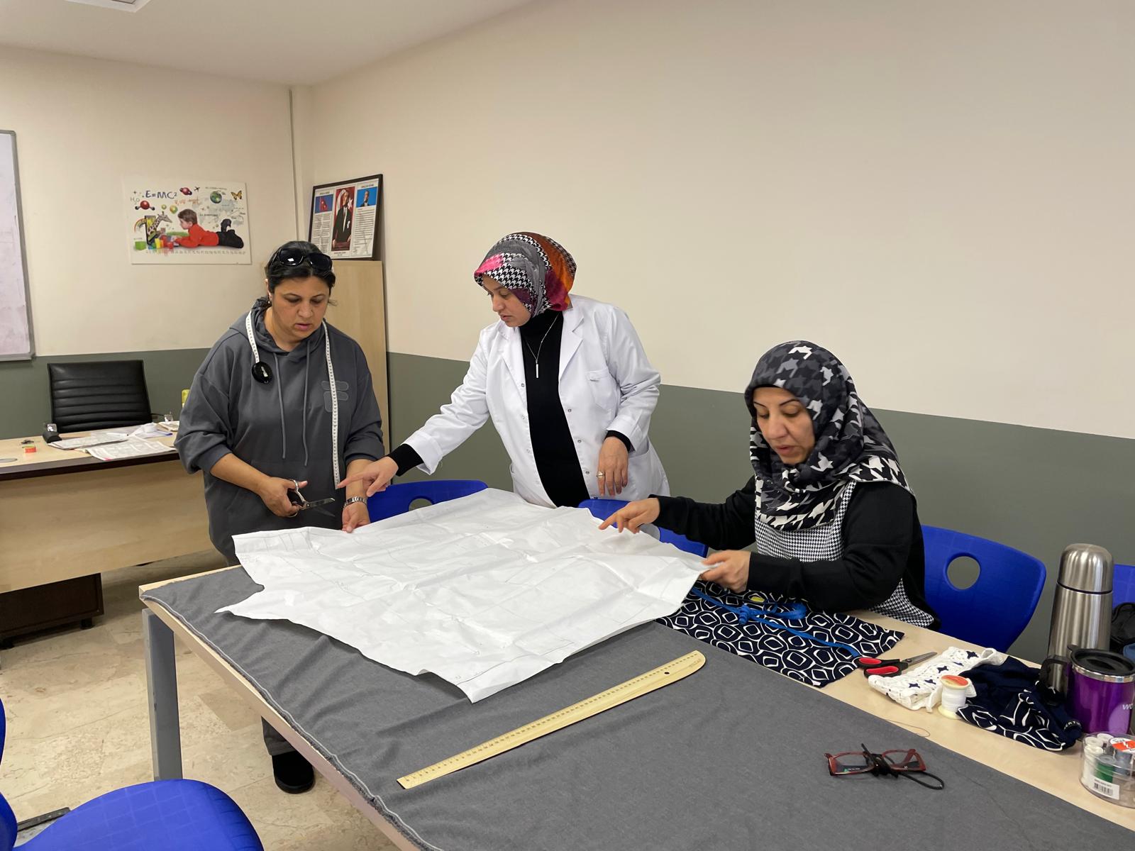 Esenyurt'ta 53 branşta 20 bin kursiyere kültür sanat eğitimi