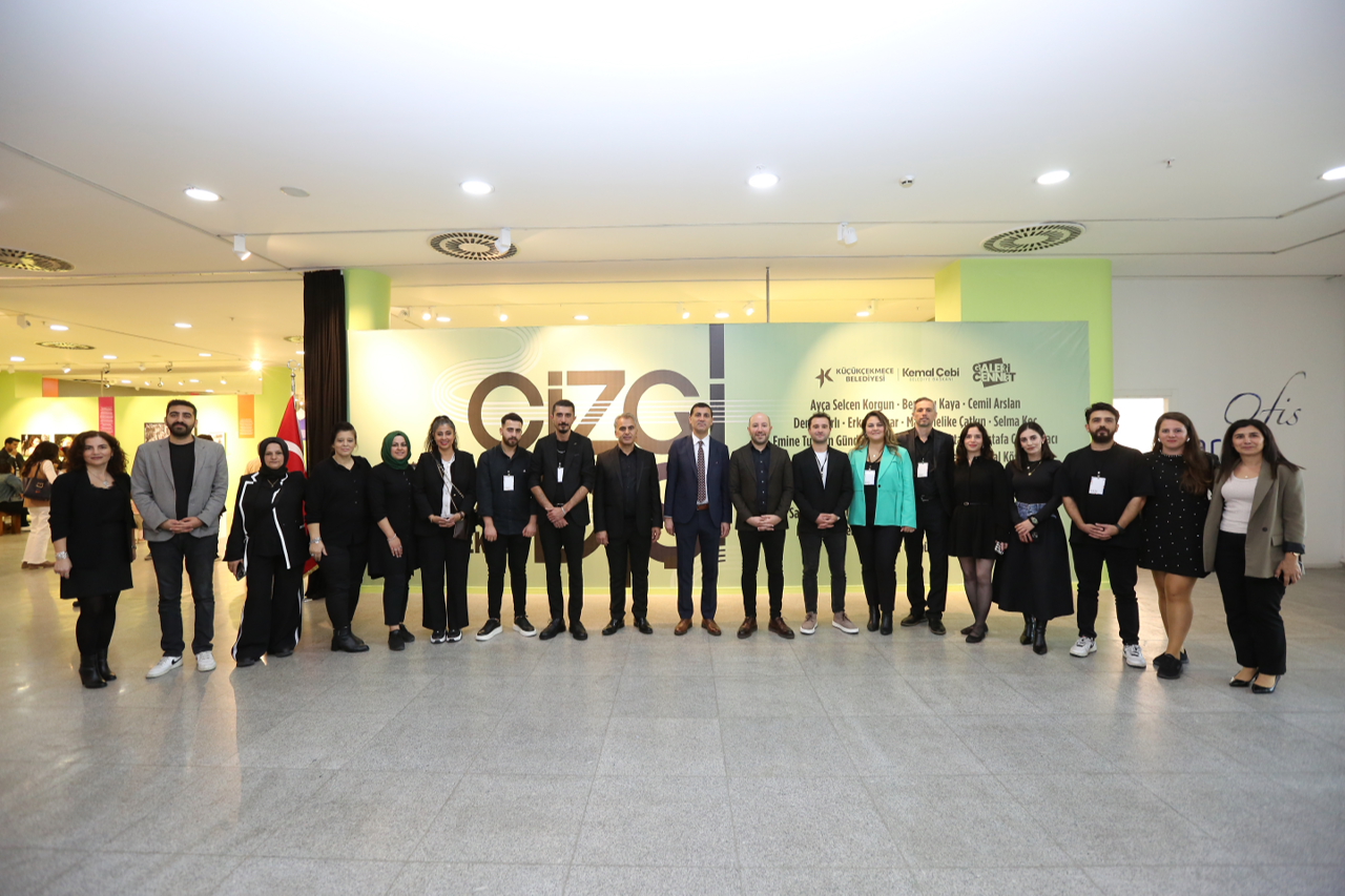 Küçükçekmece Belediyesi ‘’Çizgi Dışı’’ sergisini sanatseverlerin beğenisine sundu