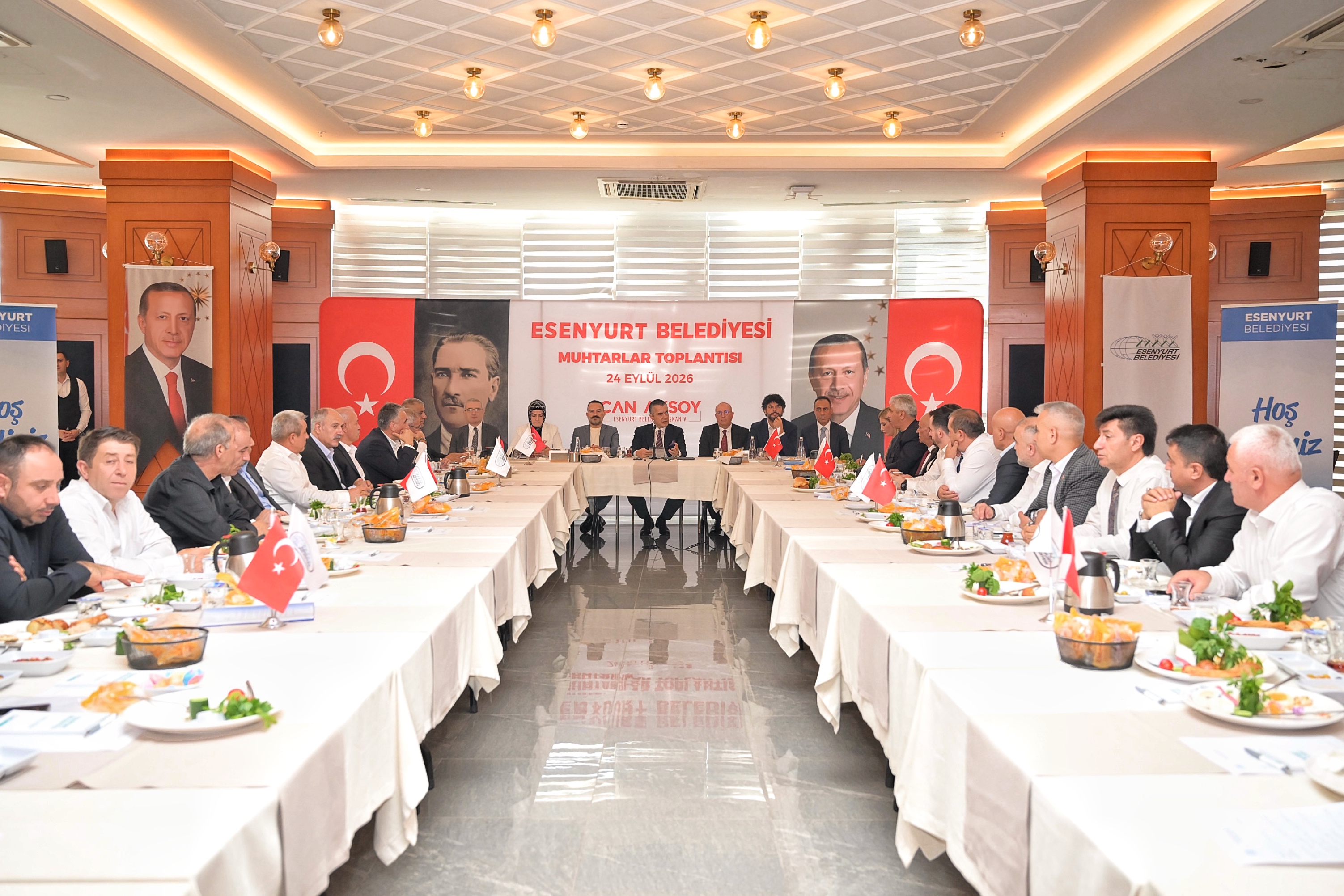 Başkan Vekili Aksoy, Mahalle Muhtarlarıyla Bir Araya Geldi