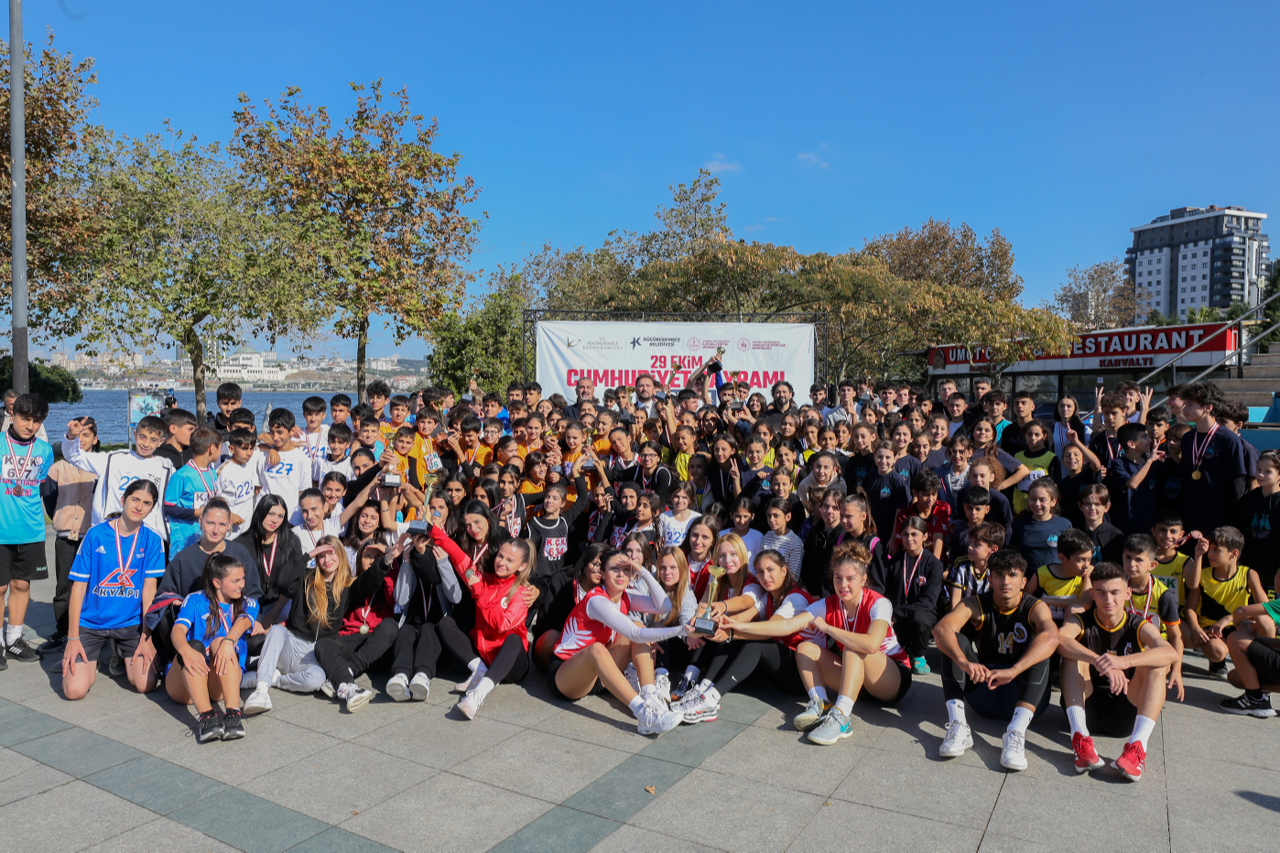 Küçükçekmece’de 29 Ekim Cumhuriyet koşusu yapıldı