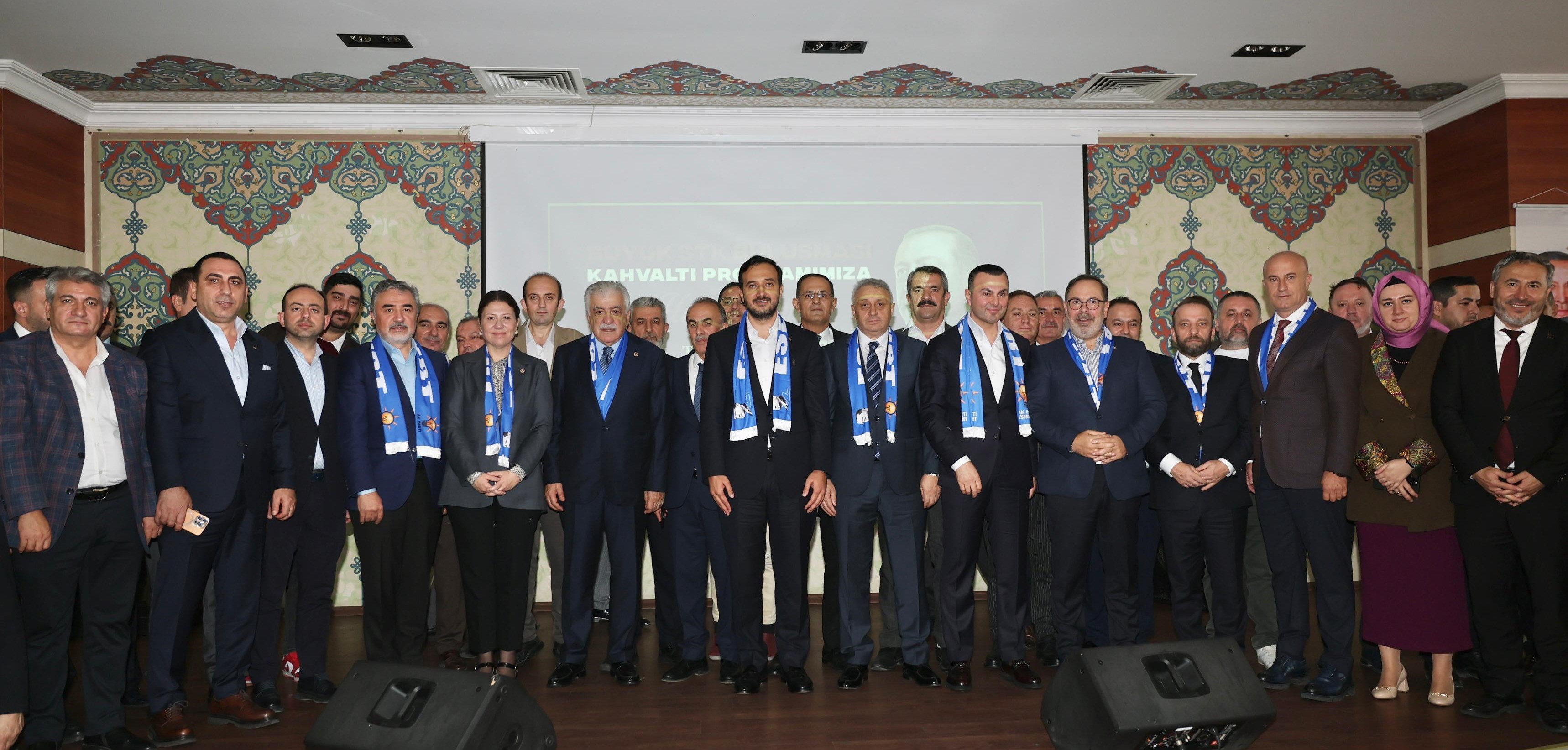 Özdemir: Esenyurt’ta ben yok, biz varız