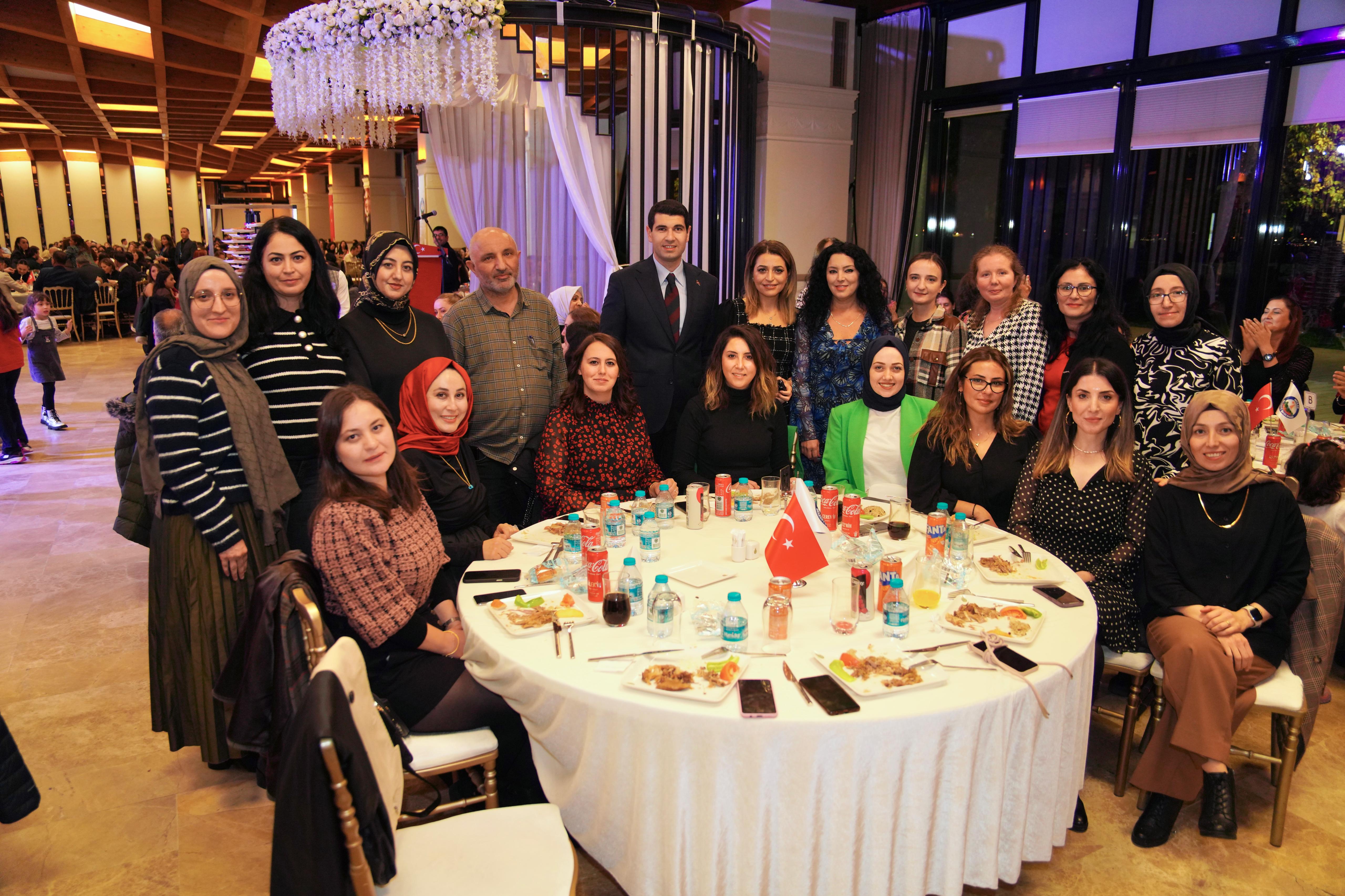 Avcılar Belediyesi ’nden Öğretmenler Günü kutlaması