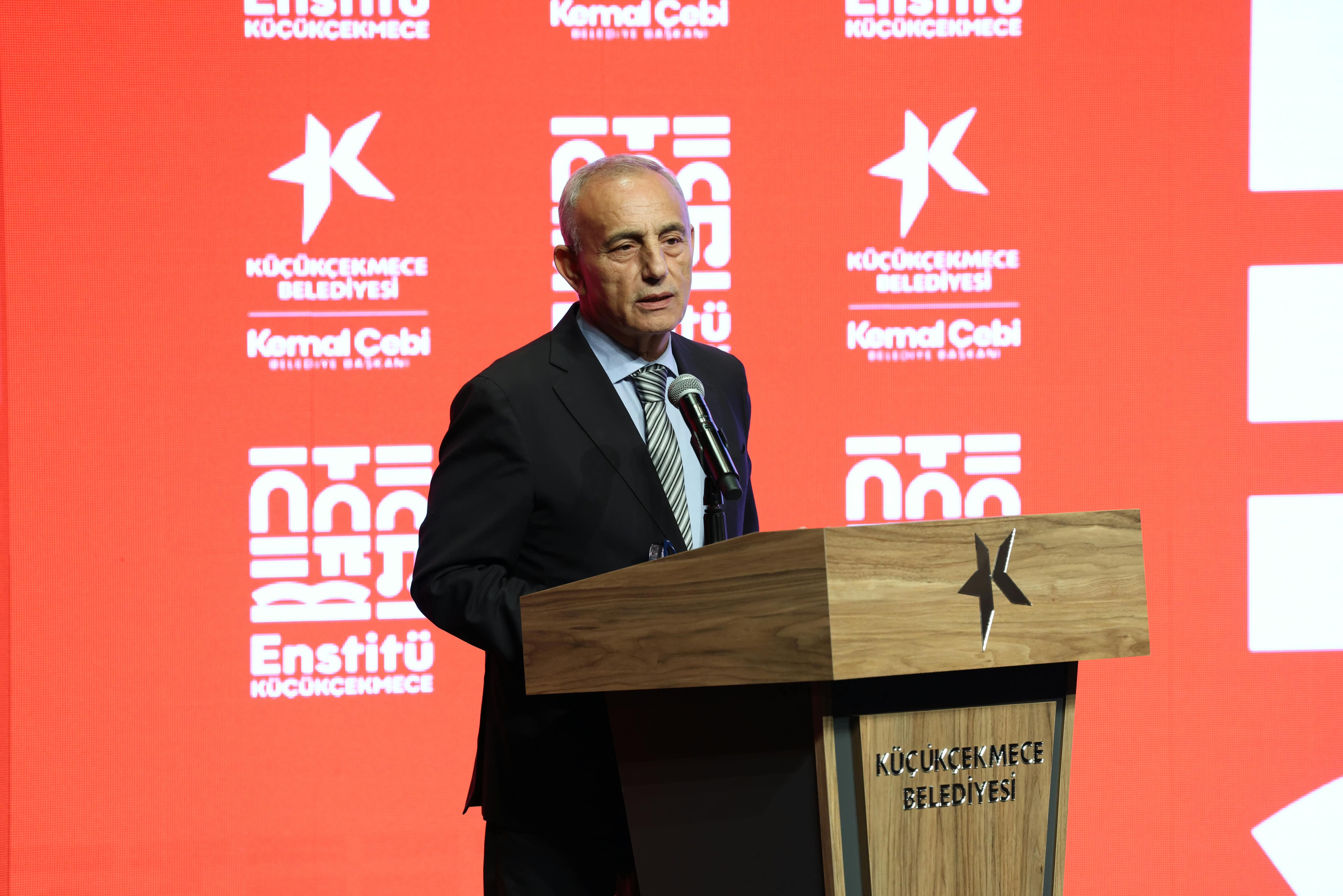 KÜÇÜKÇEKMECE BELEDİYESİ YENİ EĞİTİM EKOSİSTEMİ “ENSTİTÜ KÜÇÜKÇEKMECE”Yİ TANITTI