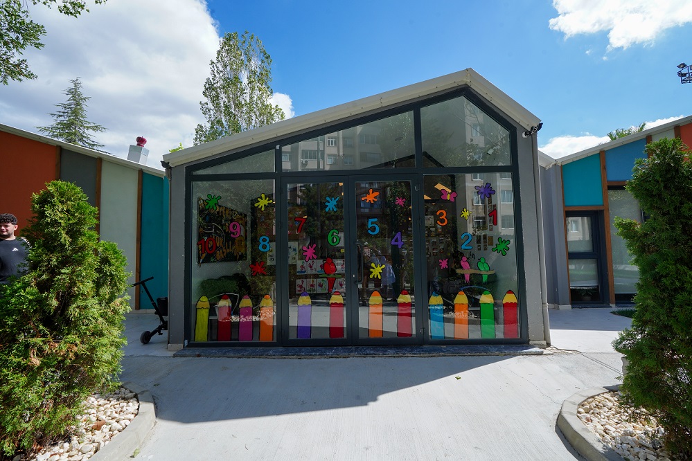 BEYLİKDÜZÜ’NÜN YENİ GÜNDÜZ ÇOCUK BAKIMEVİ HİZMETE AÇILDI