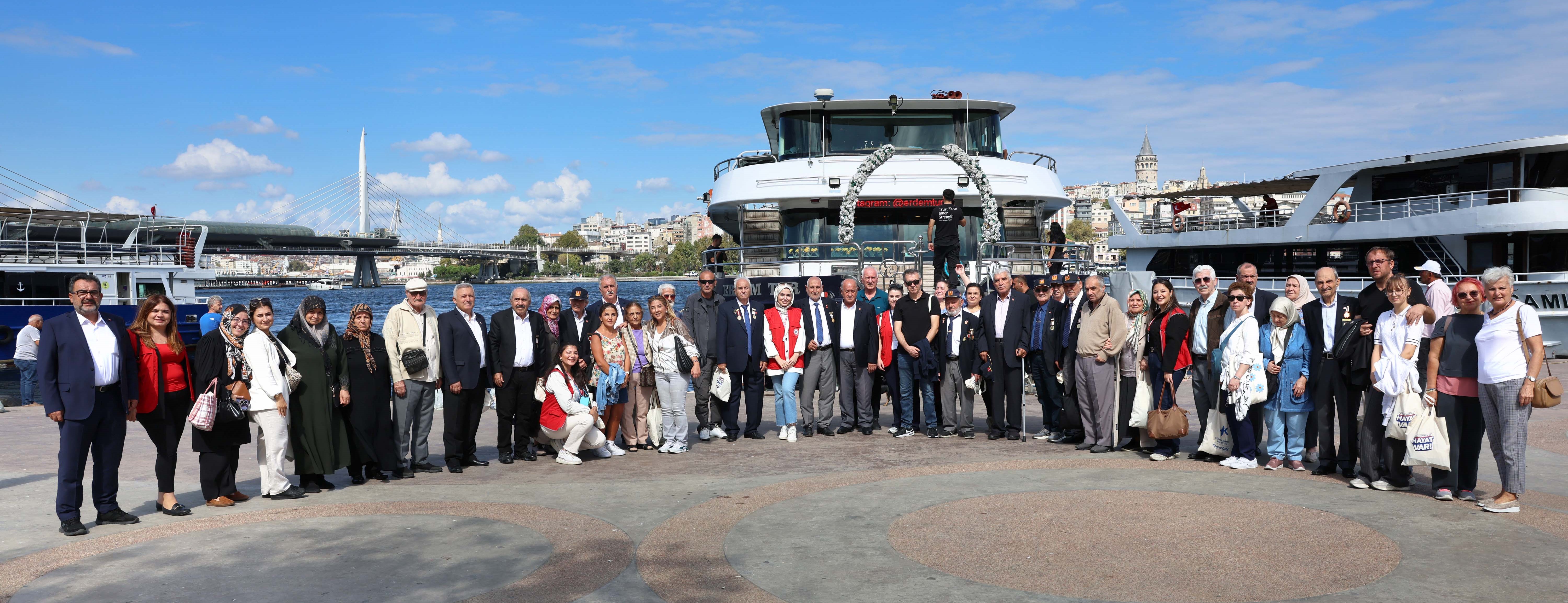 Küçükçekmeceli kadınlara özel boğaz turu 