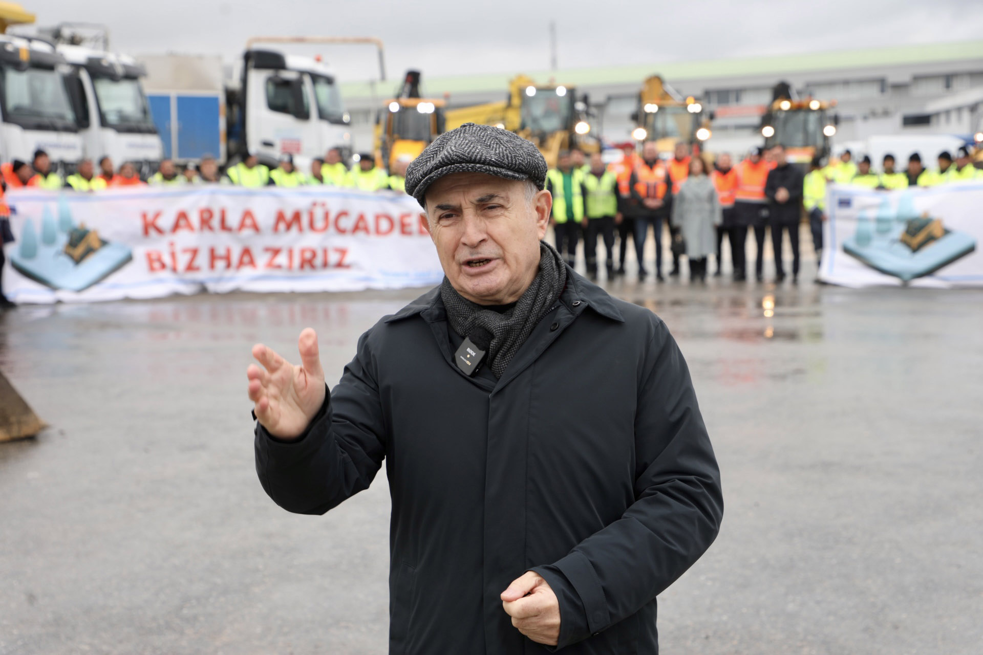 Büyükçekmece Belediyesi karla mücadeleyi 24 saat esasıyla sürdürüyor