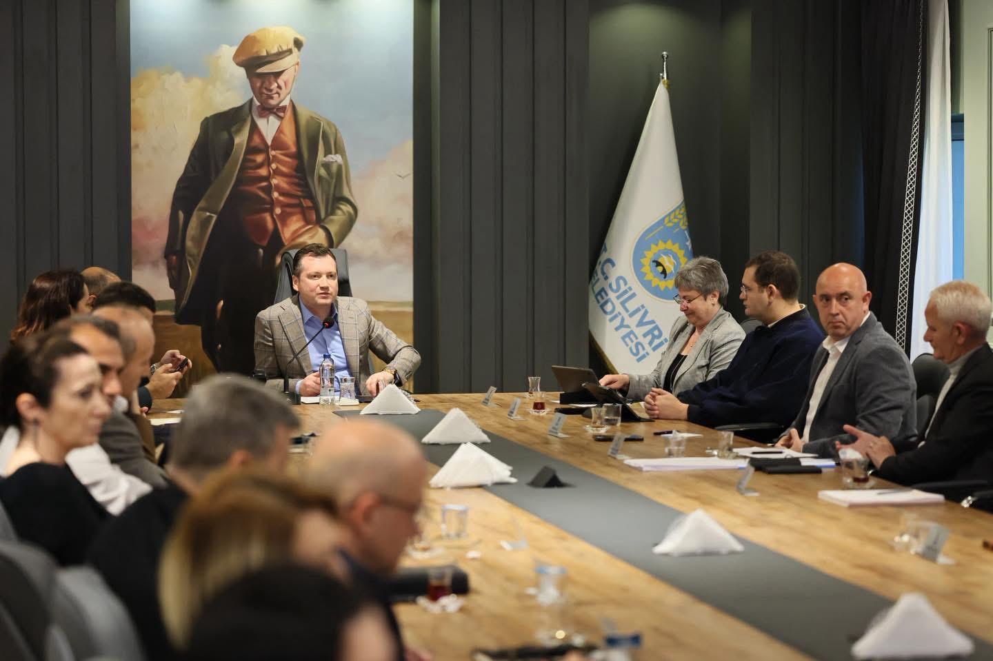 Başkan Balcıoğlu, Başkan Yardımcıları ve Birim Müdürleriyle Değerlendirme Toplantısı Gerçekleştirdi