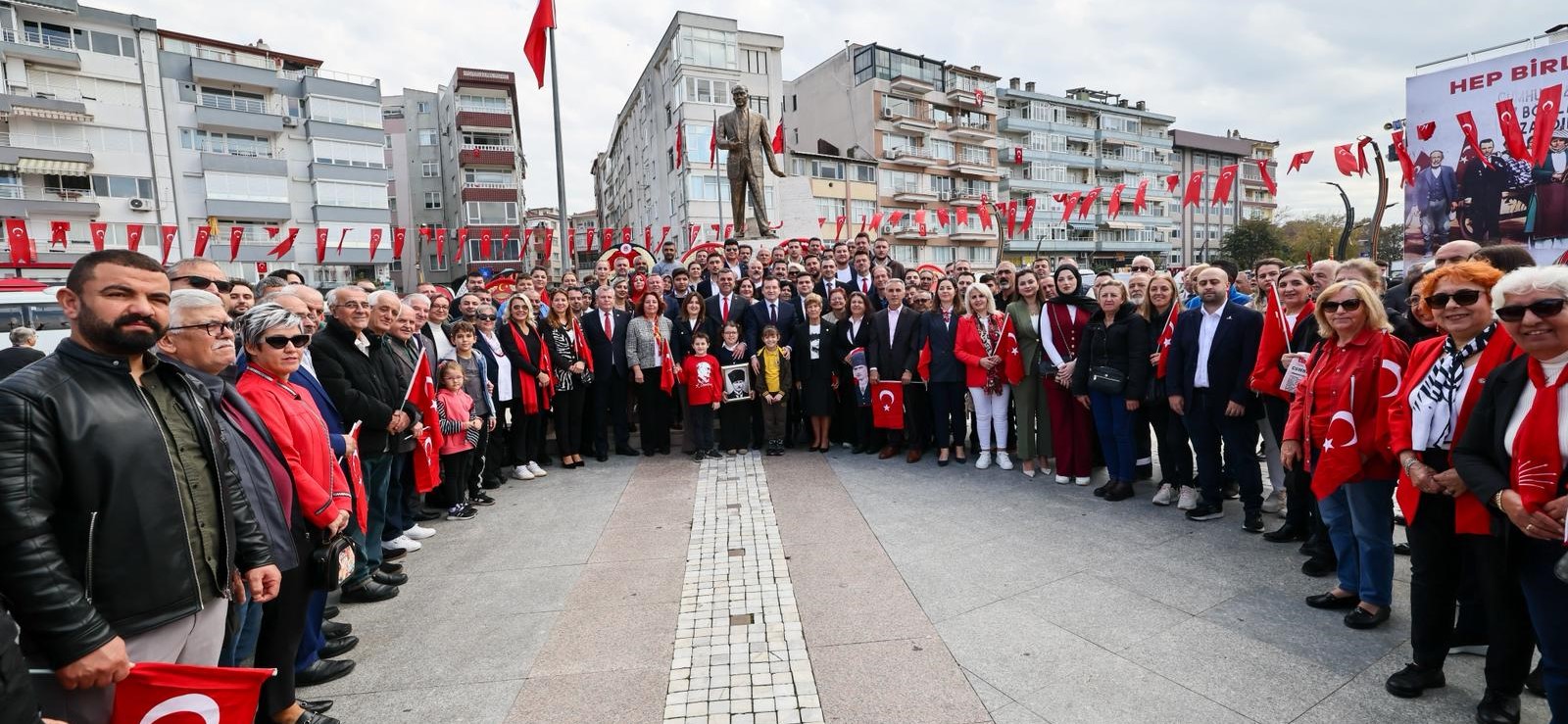 Başkan Balcıoğlu, 29 Ekim çelenk sunma törenine katıldı