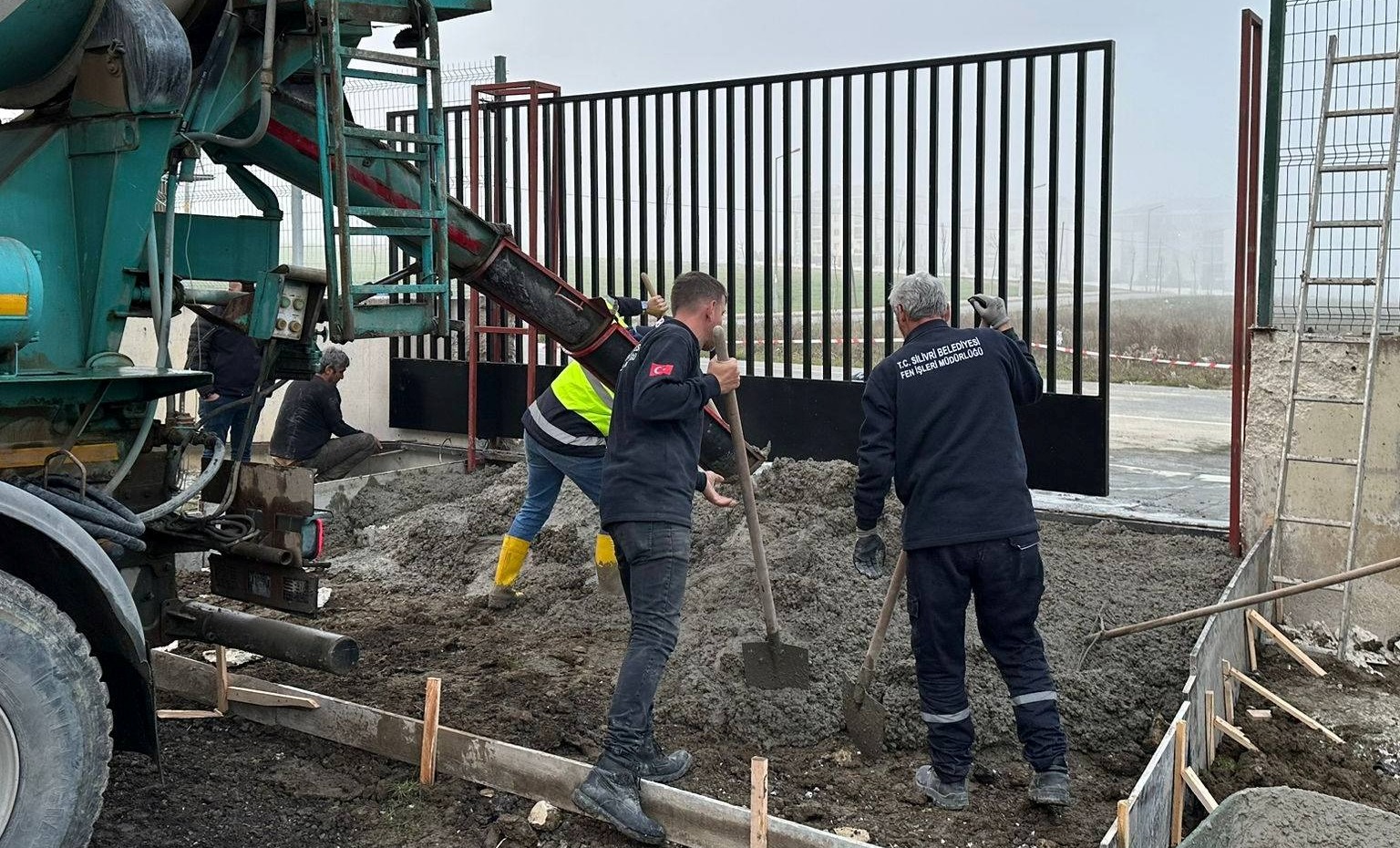 Silivri Belediyesi Yol ve Altyapı İyileştirme Çalışmalarına Devam Ediyor