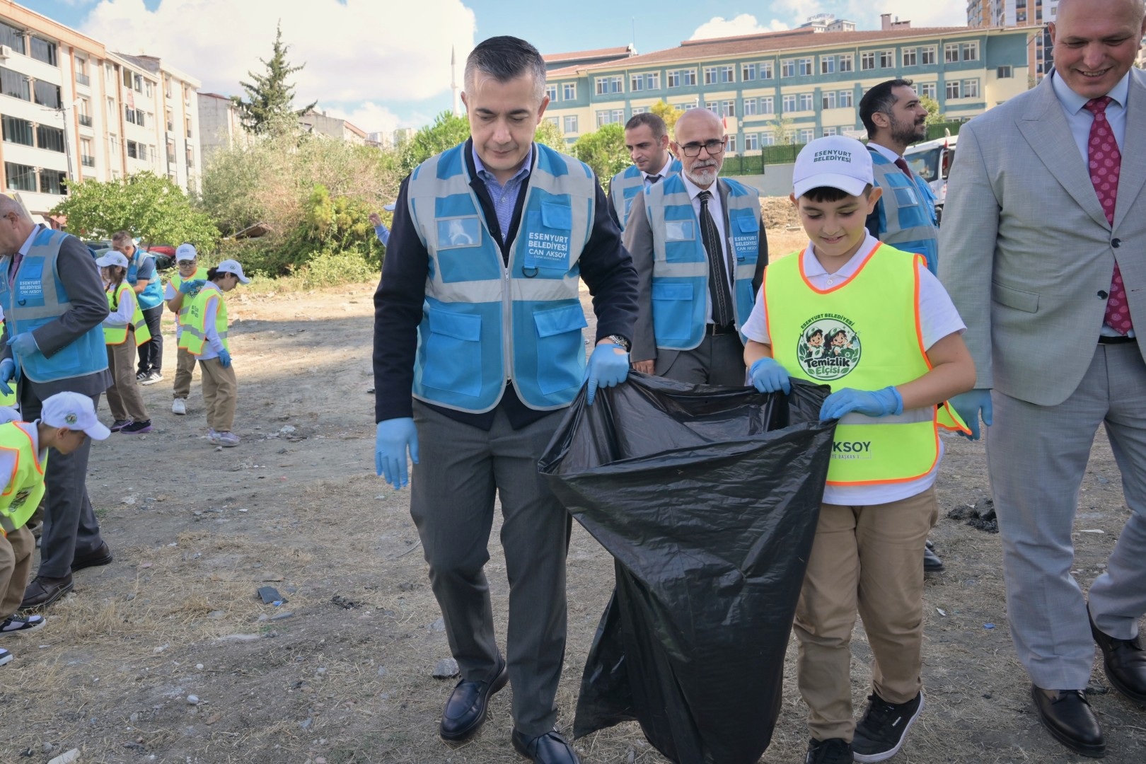 Dünya Temizlik Günü’nde Başkan Vekili Aksoy’dan Farkındalık Yaratan Etkinlik