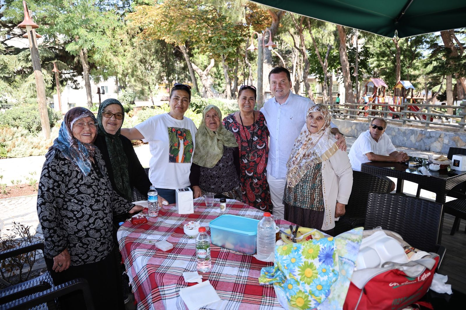 Başkan Balcıoğlu Silivri Çarşısı ve Kale Park'ta Vatandaşlarla Buluştu
