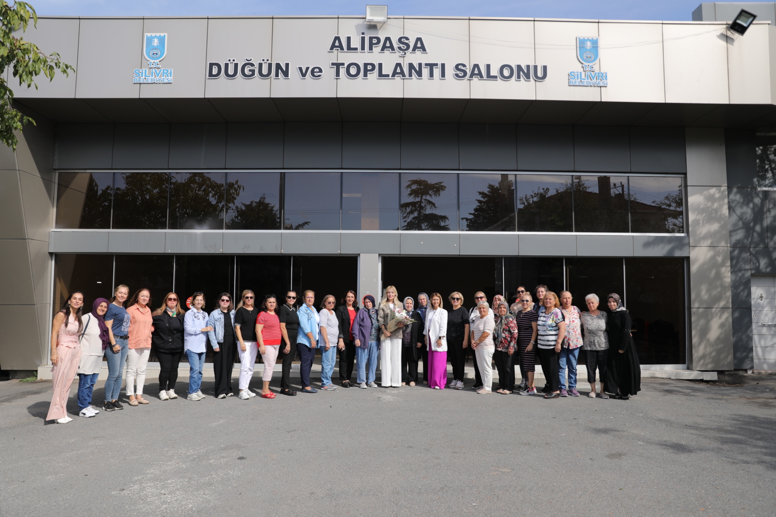 Sena Hayriye Balcıoğlu, Alipaşa Mahallesi’nde Kadınlarla Buluştu