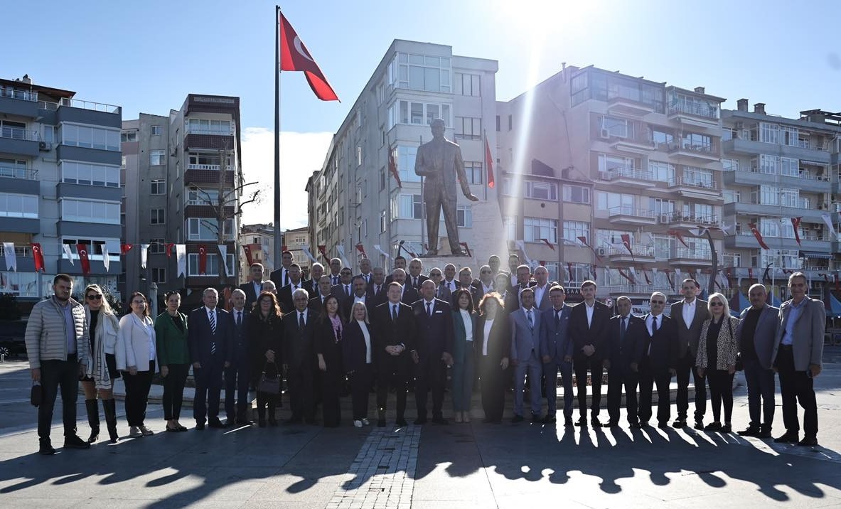 Muhtarlar Günü Çelenk Sunma Töreni ile Kutlandı