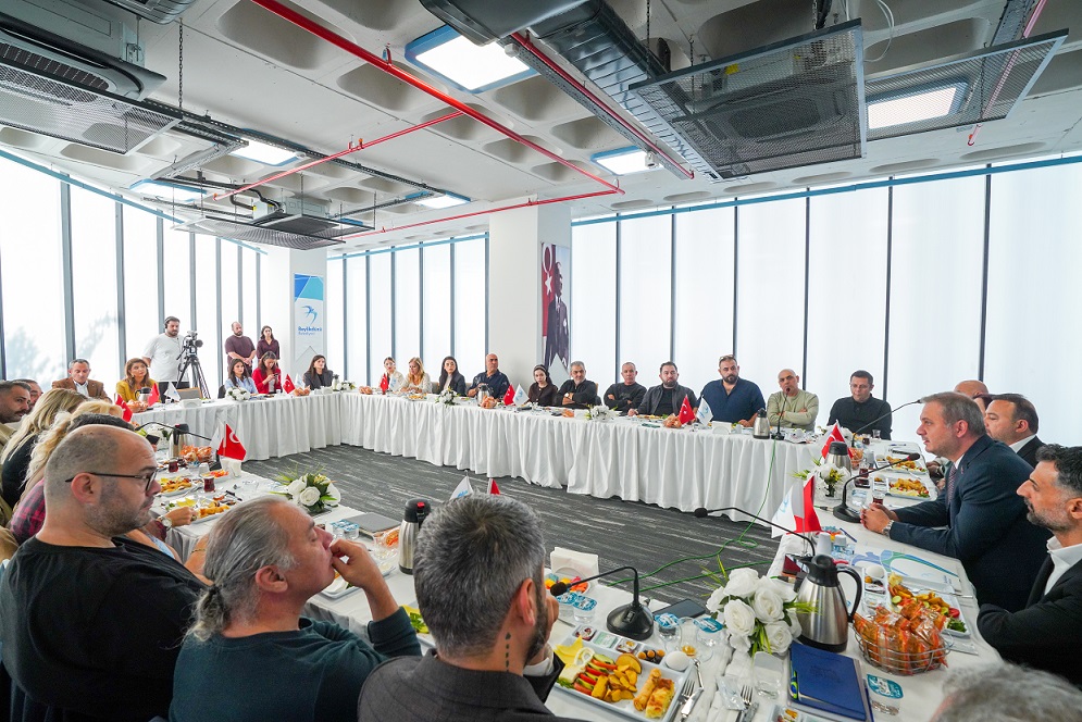 BEYLİKDÜZÜ BELEDİYE BAŞKAN VEKİLİ ÇEBİ YEREL BASINLA BULUŞTU