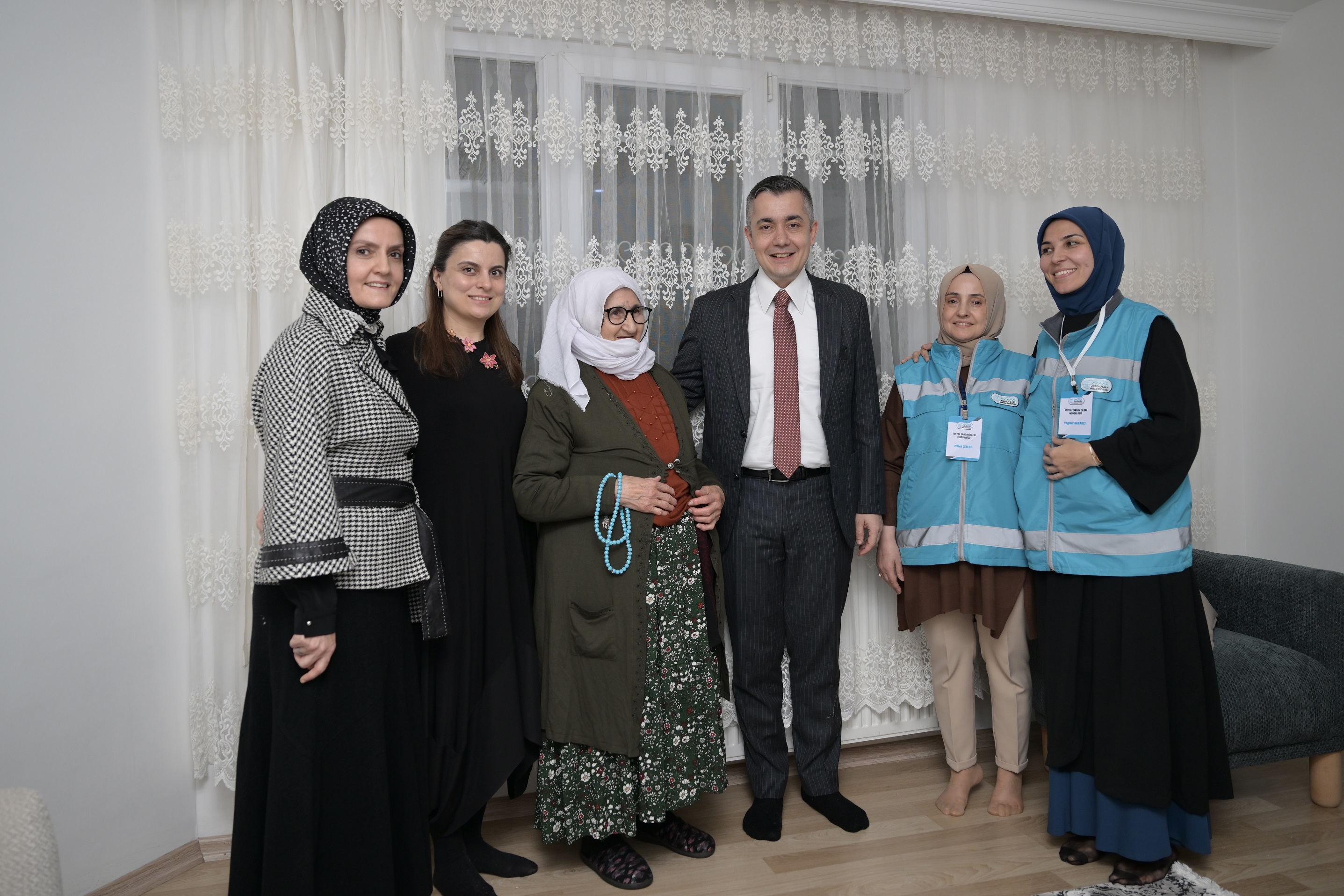 Aksoy, Gülizar Teyzenin İftar Sofrasına Misafir Oldu