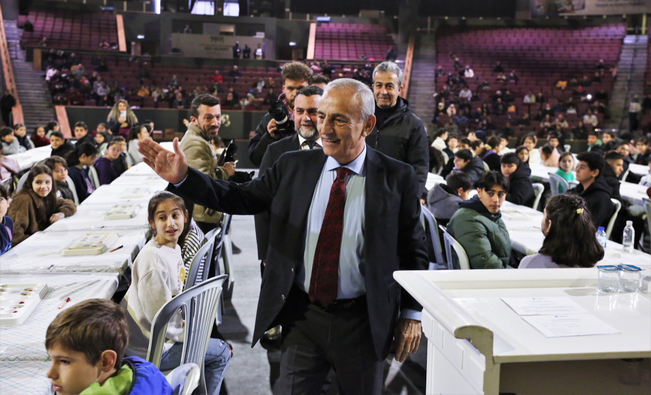 Küçükçekmece Belediyesi mangala turnuvası düzenledi