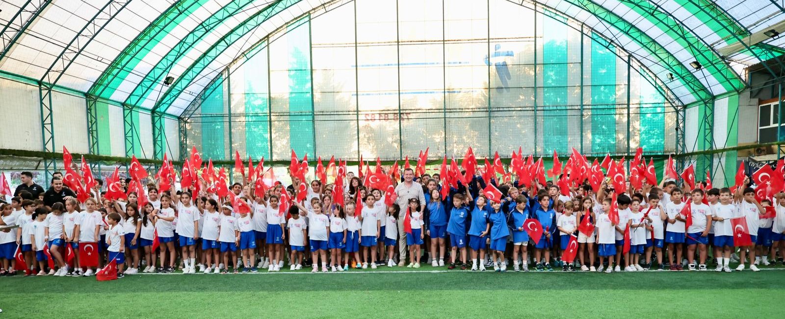 Başkan Balcıoğlu, Yaz Spor Okulları kapanış törenine katıldı