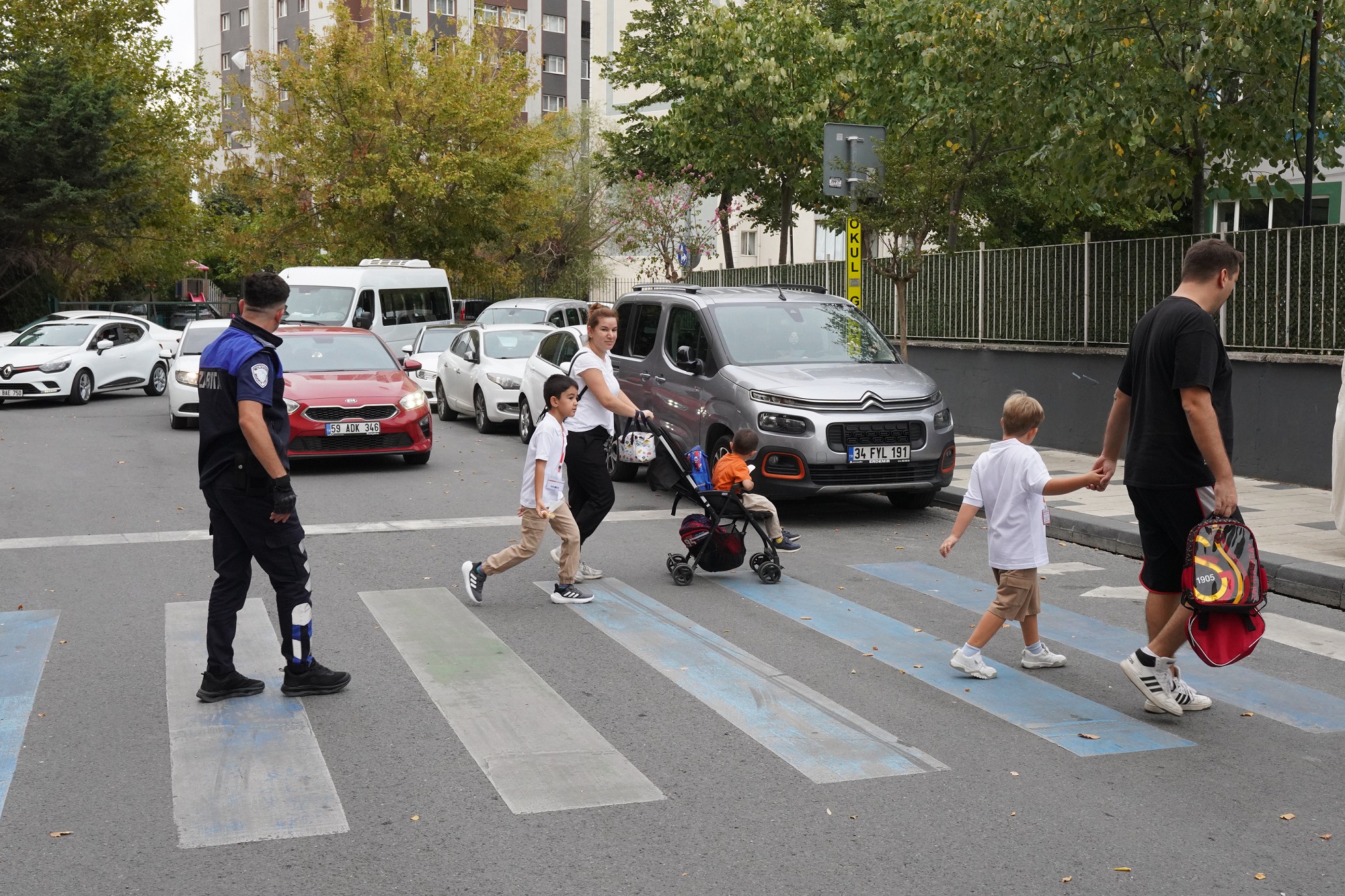 Zabıta ekipleri öğrenciler için görev başında