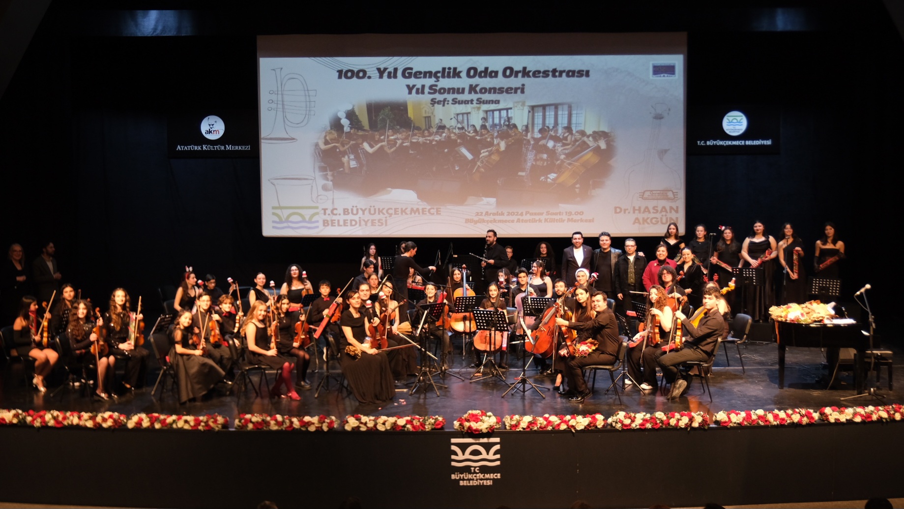 100. Yıl Gençlik Oda Orkestrası'ndan muhteşem yıl sonu konseri