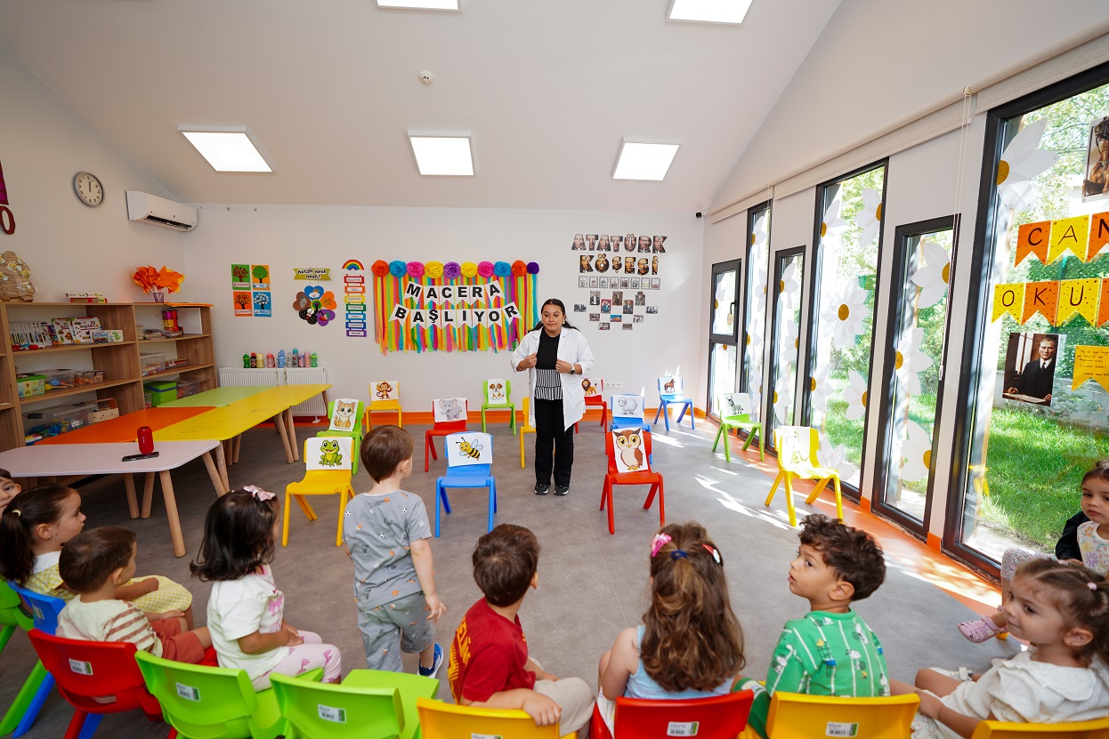 BEYLİKDÜZÜ’NÜN YENİ GÜNDÜZ ÇOCUK BAKIMEVİ HİZMETE AÇILDI