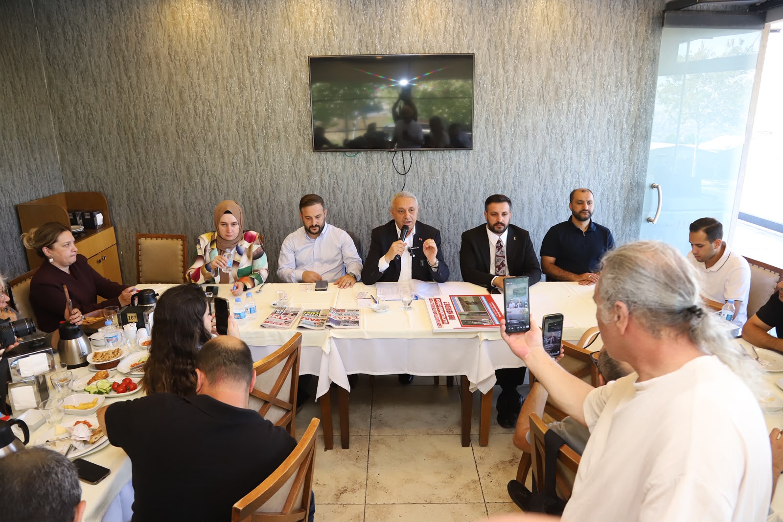 Togay Çoban,”2026 yılındayız. Temel var, metro yok. Açılış töreni var, hizmet yok”