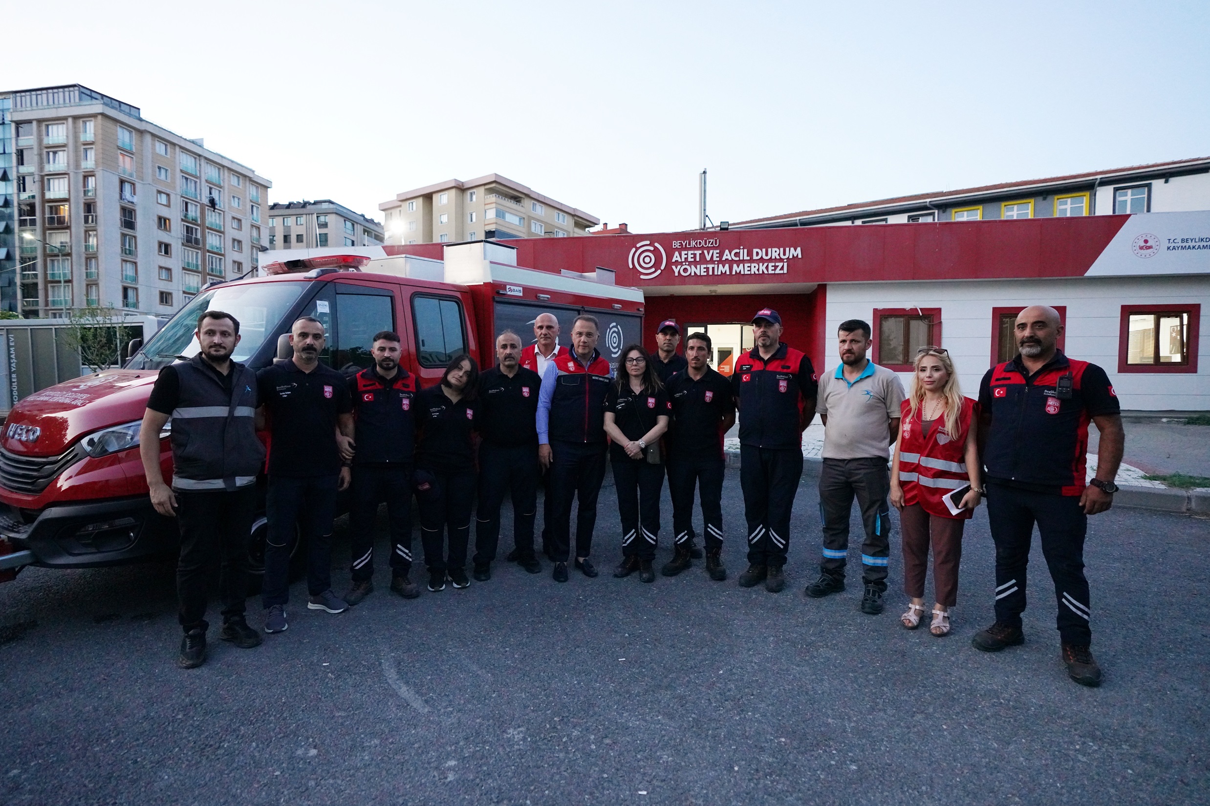 Beylikdüzü Belediyesi’nden İzmir’e destek