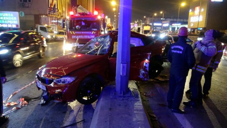 Avcılar’da makas atan iki otomobil çarpıştı