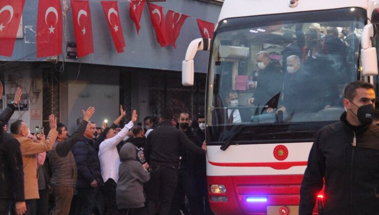 Cumhurbaşkanı Erdoğan’a Menemen’de yoğun ilgi
