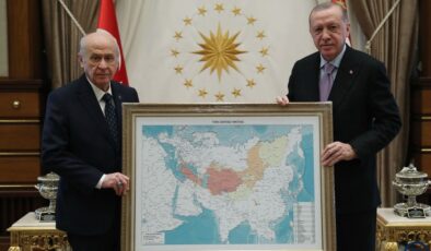 Devlet Bahçeli’nin hediye ettiği tabloya Rusya’dan açıklama geldi